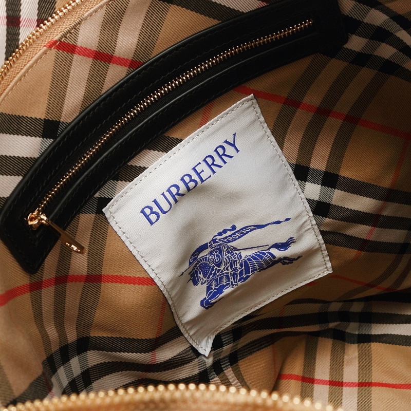 Bv*b*rry shopping bags